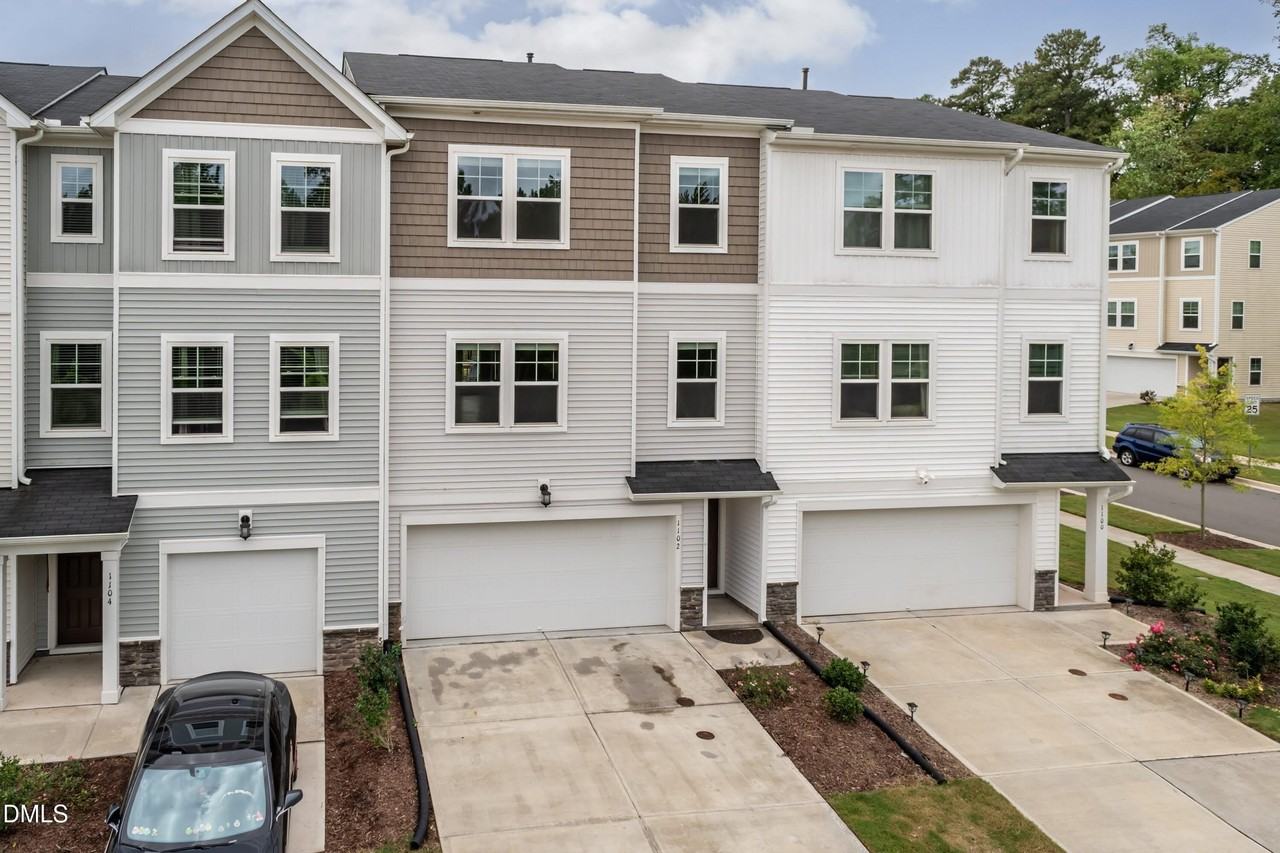 1102 Lily Loch Way - Photo 5 of 50