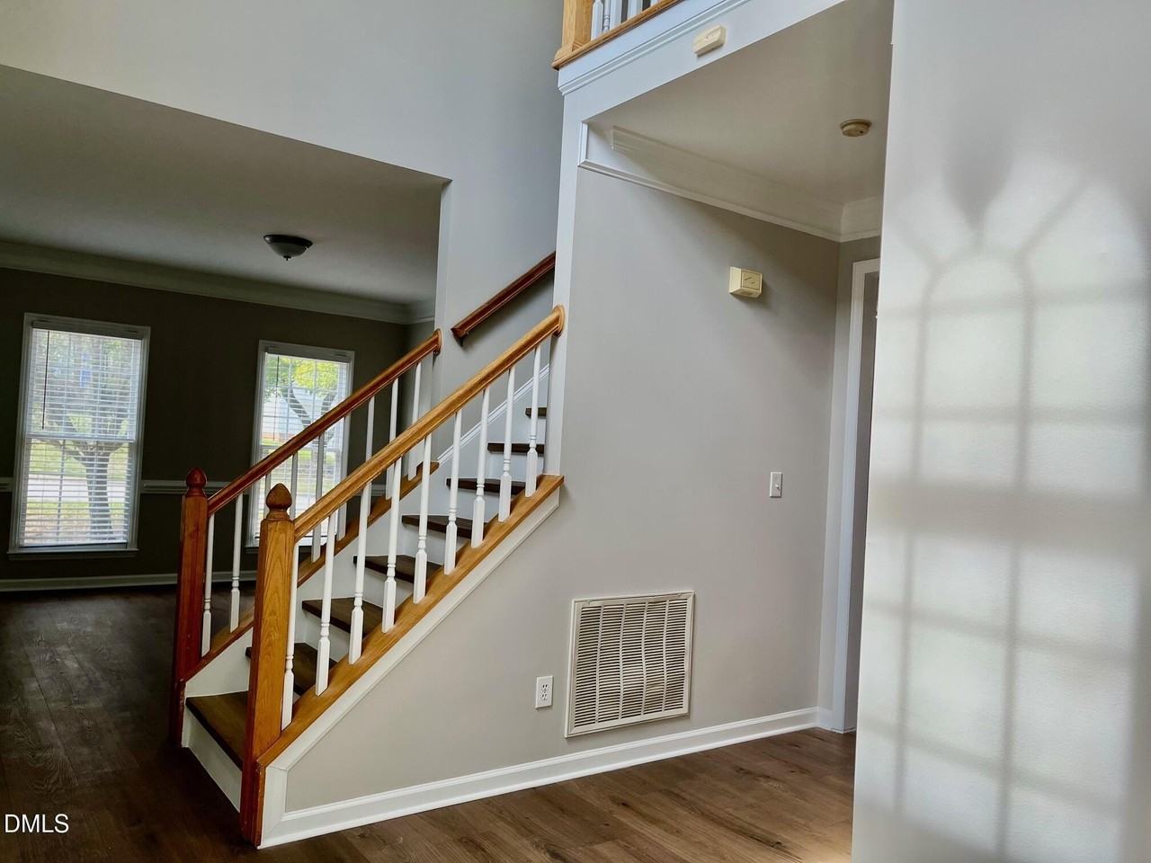 101 Cockleshell Ct - Photo 3 of 19