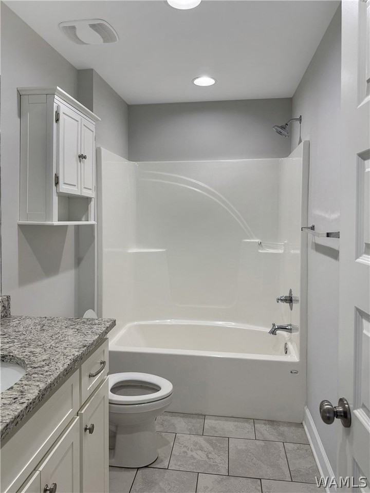 5425 University Gardens Dr - Photo 2 of 22