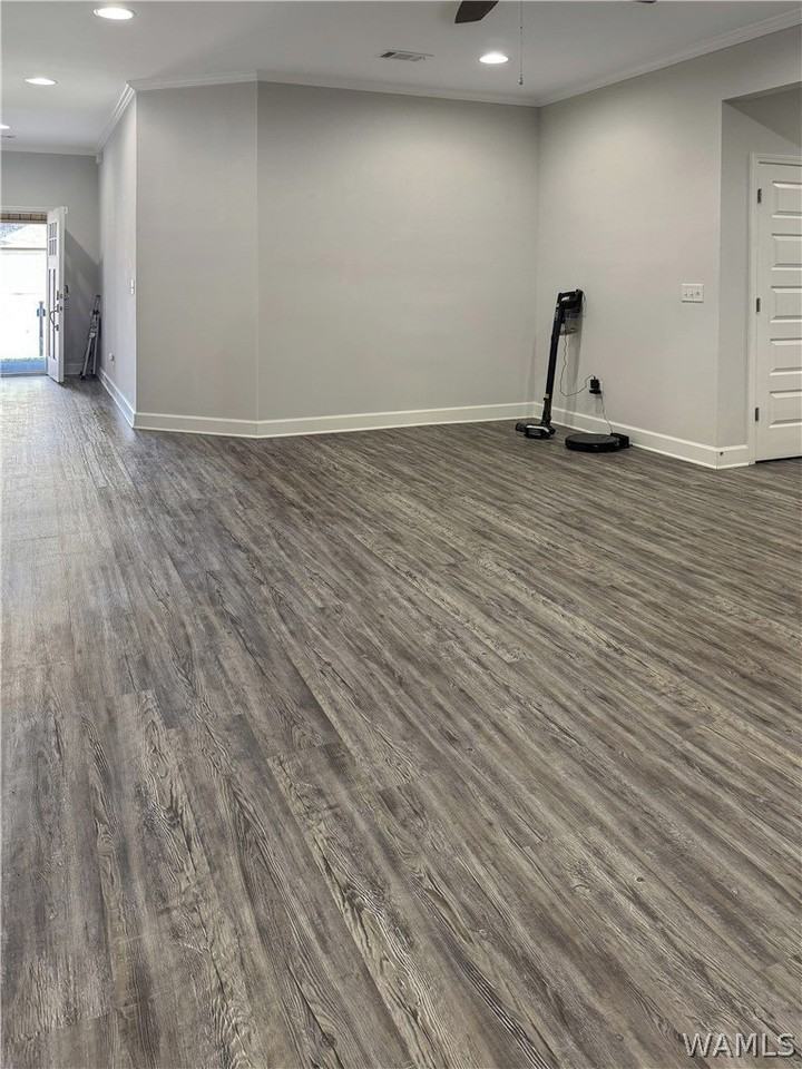 5425 University Gardens Dr - Photo 5 of 22