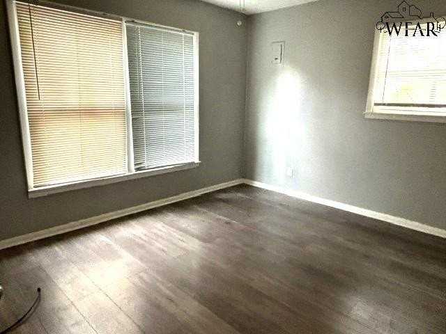 2911 Cunningham Dr - Photo 5 of 6