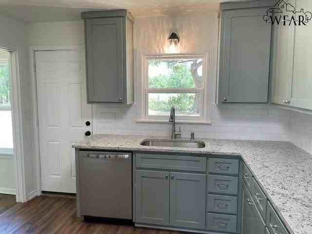 3110 Southeast Dr - Photo 5 of 12