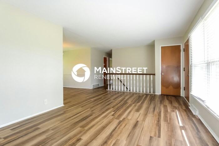 9712 Perch Dr - Photo 3 of 17