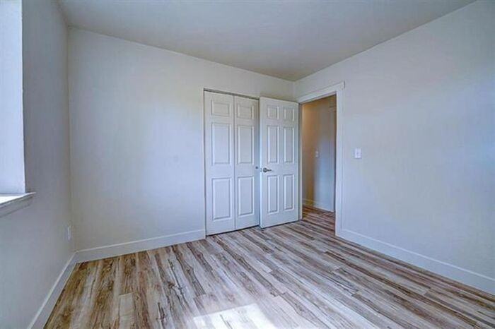601 W Indian Creek Dr - Photo 6 of 25