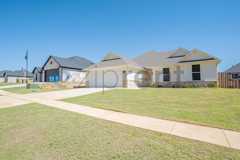 905 Alex Dr - Photo 1 of 1