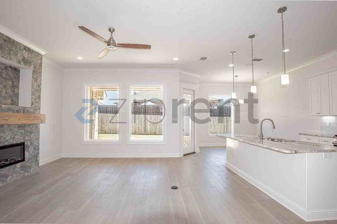905 Alex Dr - Photo 5 of 27