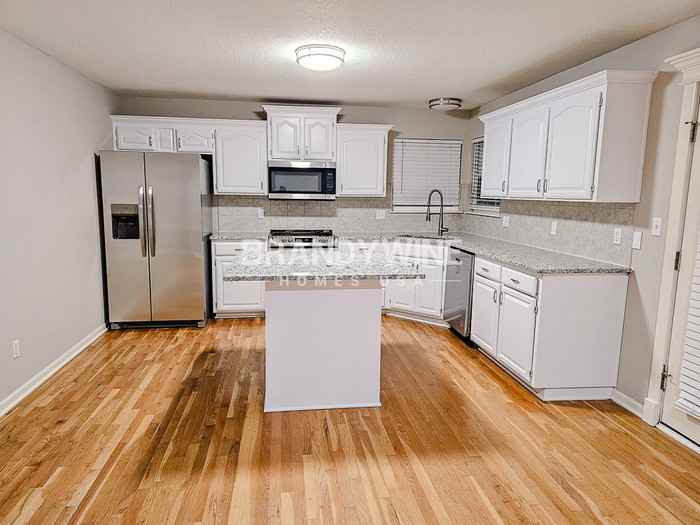 4221 S Shrank Ct - Photo 5 of 19