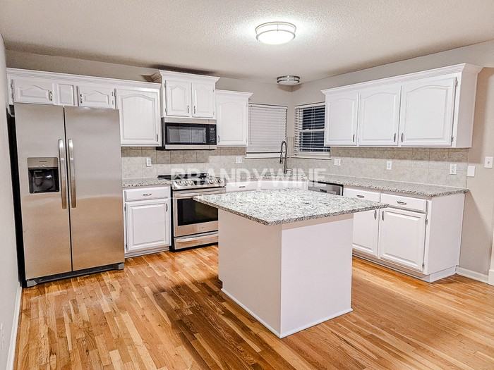 4221 S Shrank Ct - Photo 6 of 19