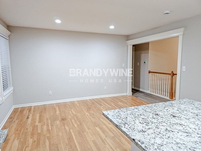 4221 S Shrank Ct - Photo 7 of 19