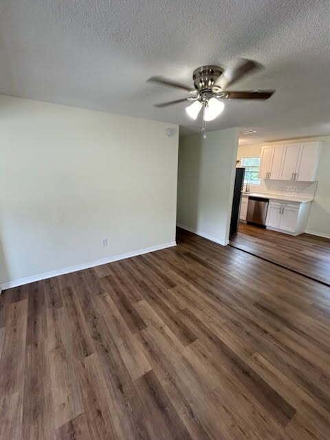 637 Blodgetts Ln - Photo 5 of 18