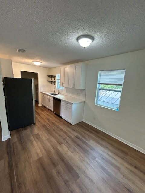 637 Blodgetts Ln - Photo 7 of 18
