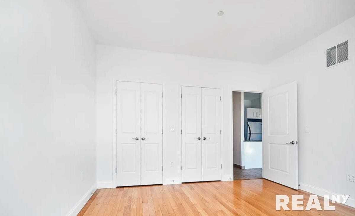 4th Ave #3B - Photo 6 of 12