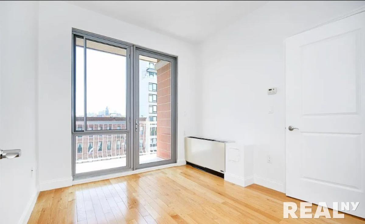 4th Ave #5E - Photo 5 of 12