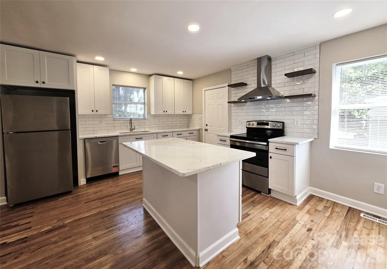 2029 Wilson Ave - Photo 2 of 17