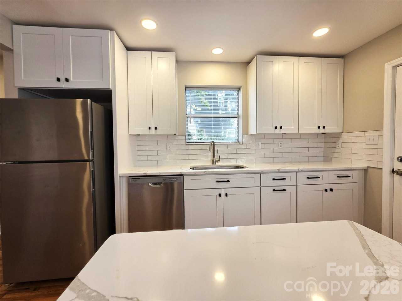 2029 Wilson Ave - Photo 3 of 17