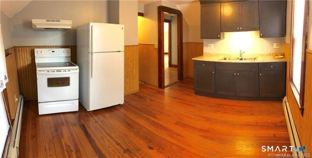 354 Elm St #B - Photo 5 of 19