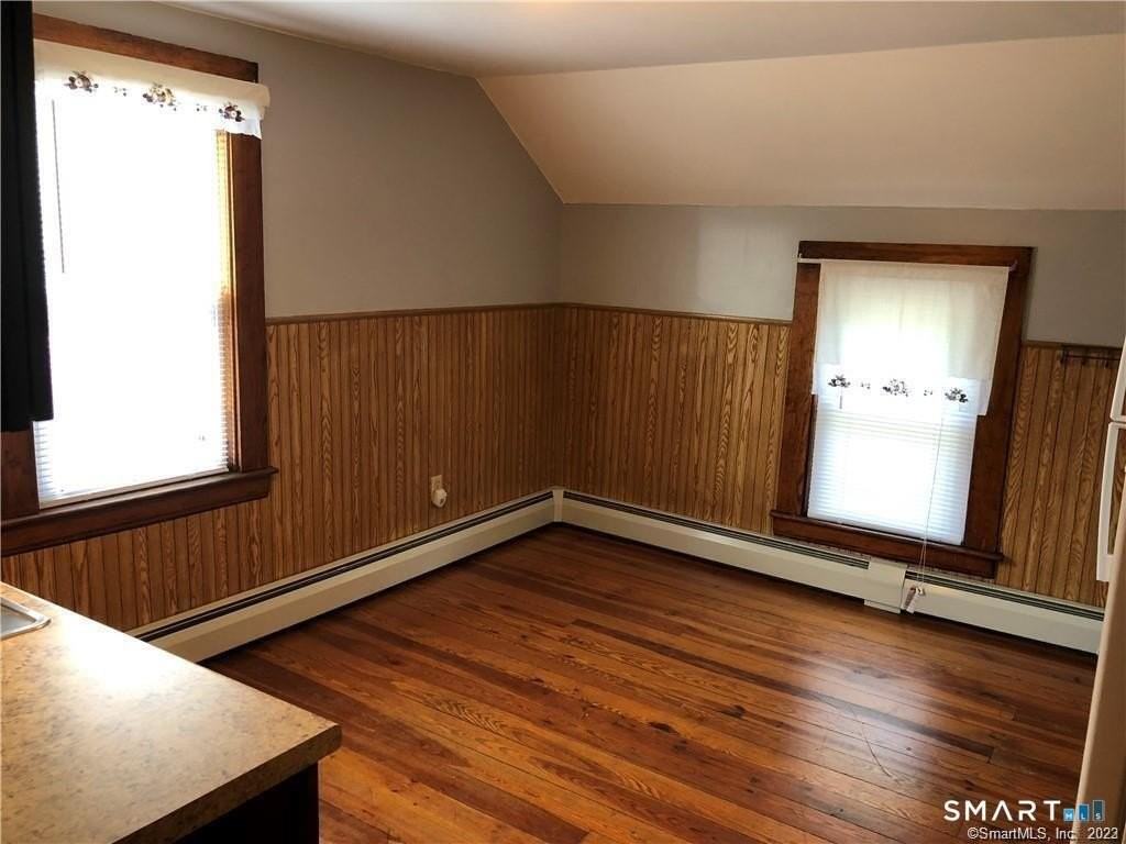 354 Elm St #B - Photo 7 of 19