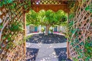 featured image of 9811 River St