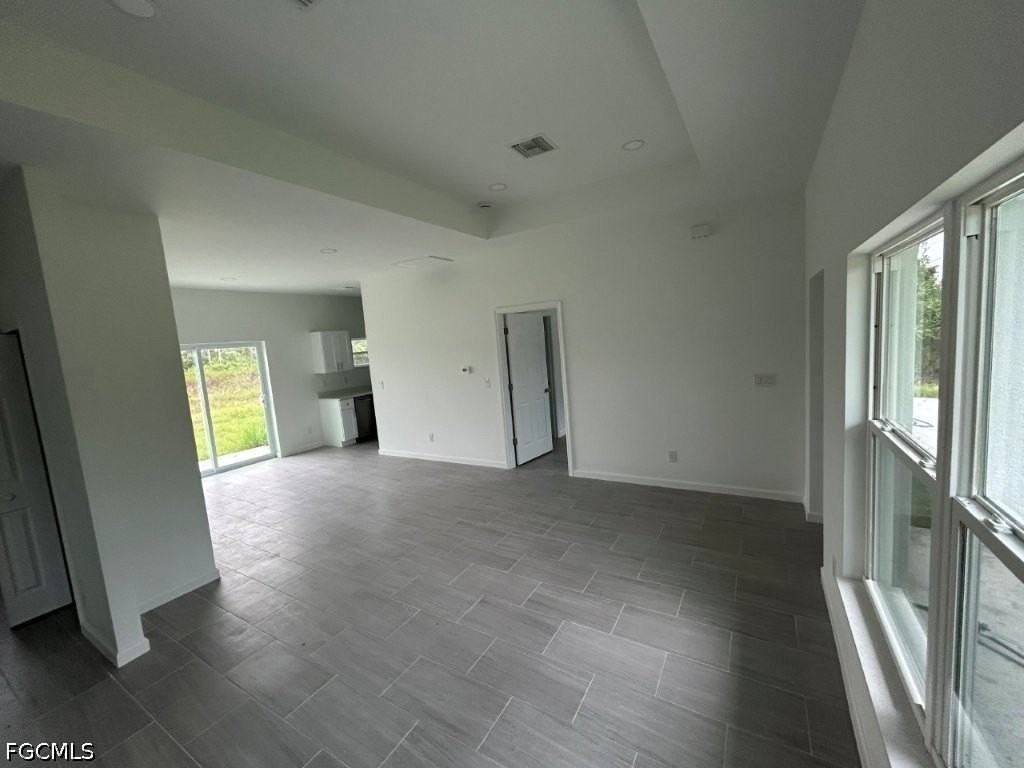 1141 Columbo Ave S - Photo 2 of 24