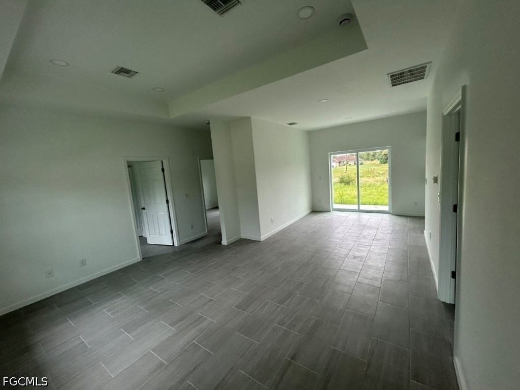 1141 Columbo Ave S - Photo 6 of 24