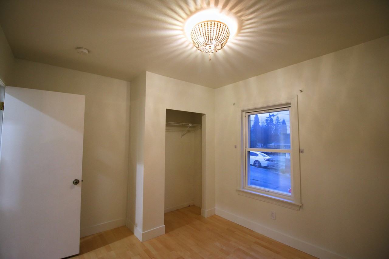 12630 24th Ave S - Photo 3 of 13