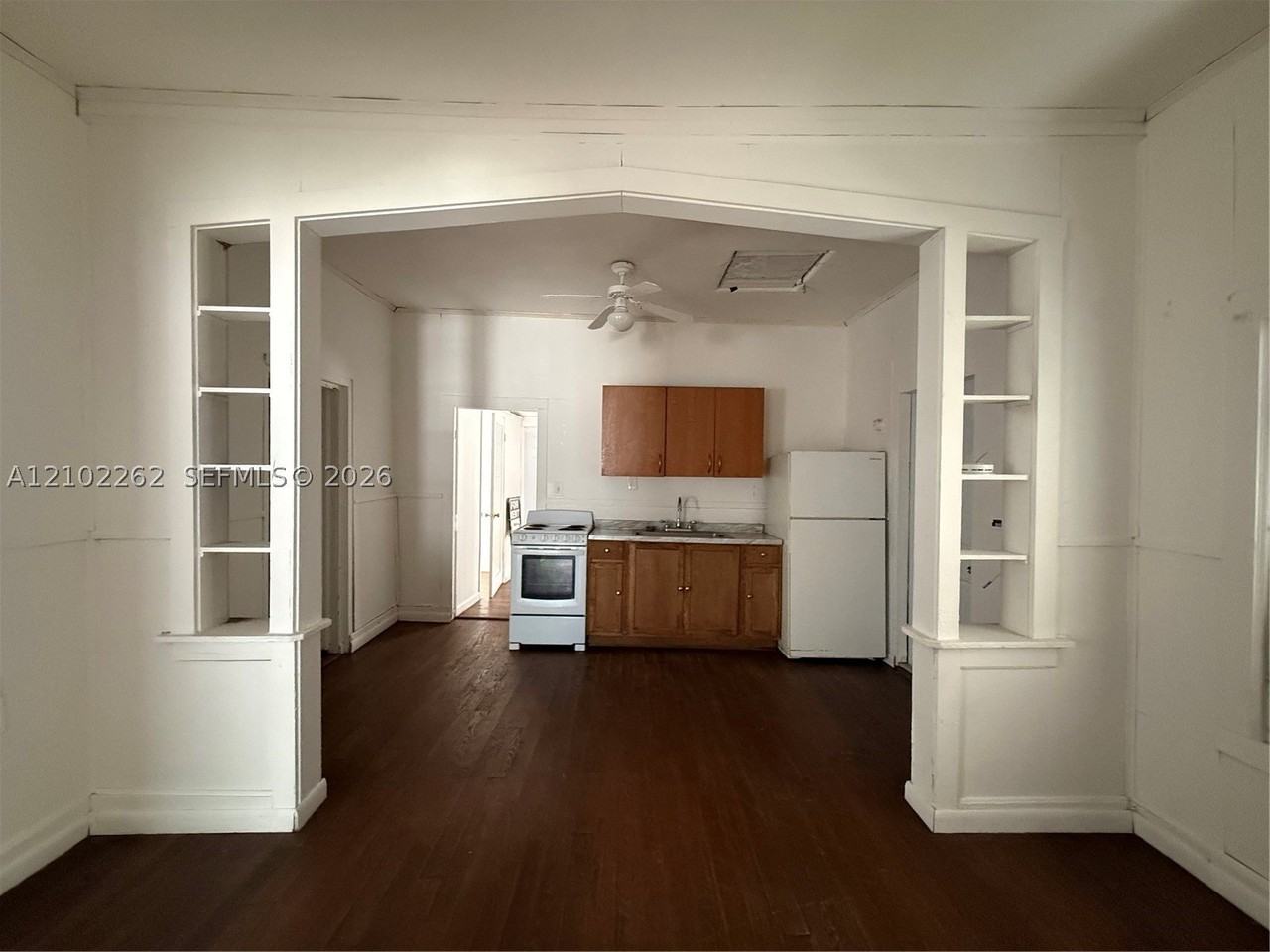 2246 Polk St - Photo 5 of 9