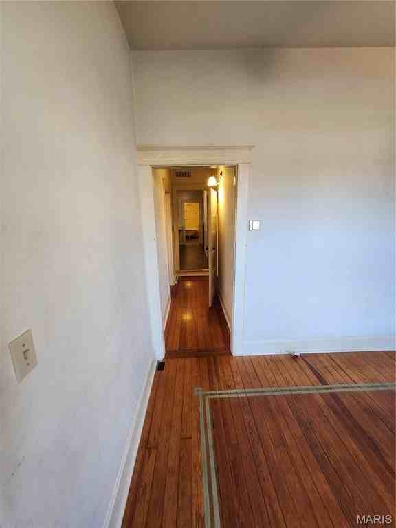 2705 College Ave - Photo 2 of 5
