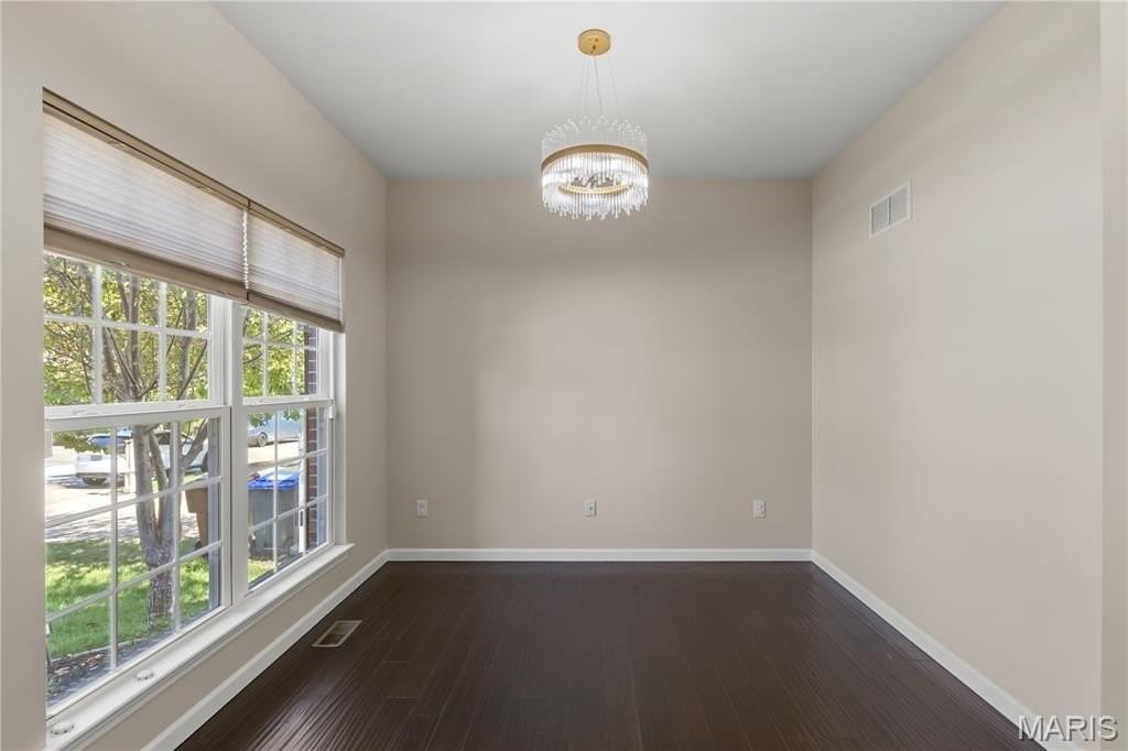184 Berry Manor Cir - Photo 3 of 38