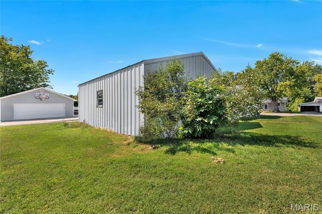 504 Stiening St - Photo 4 of 17