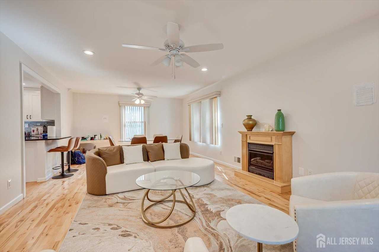 5 Hollywood St - Photo 5 of 43