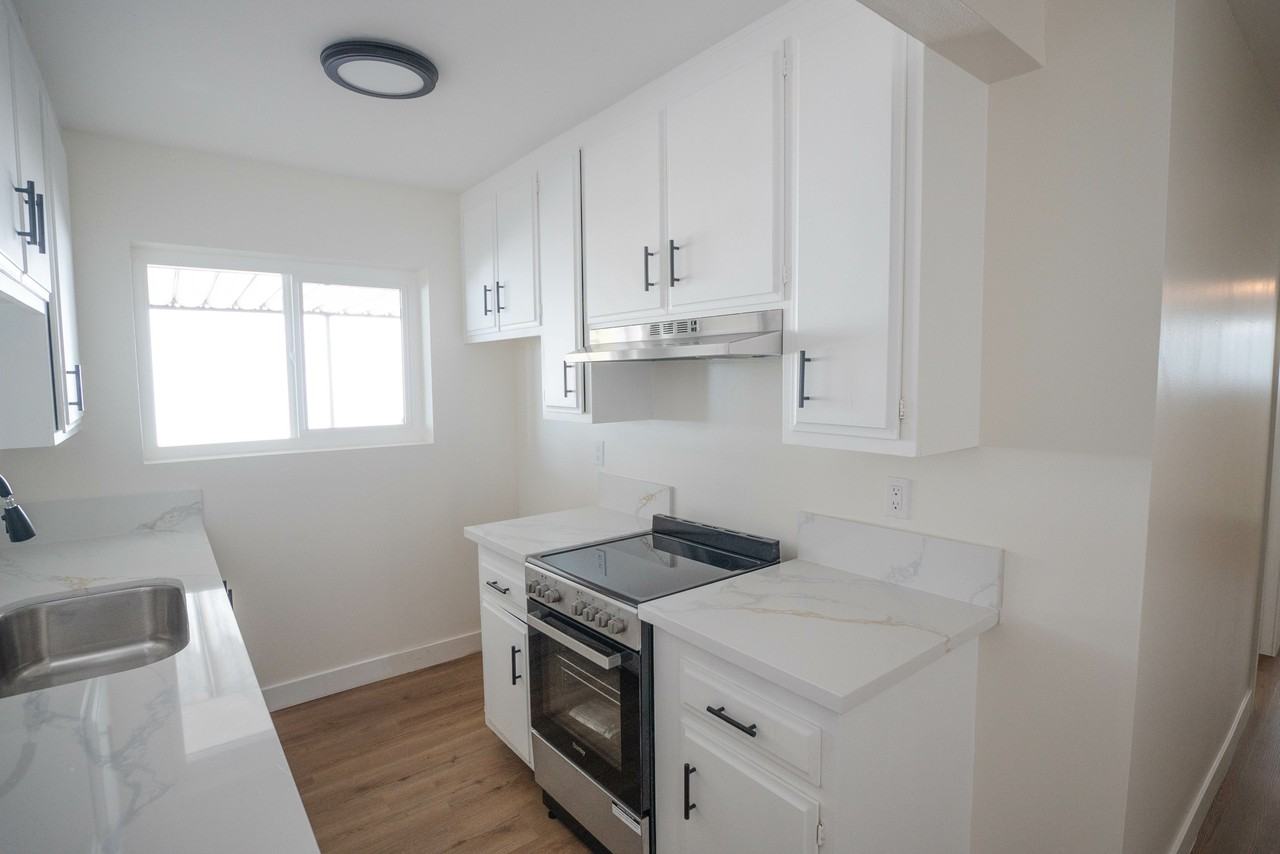 825 W 167th St #5 - Photo 3 of 12