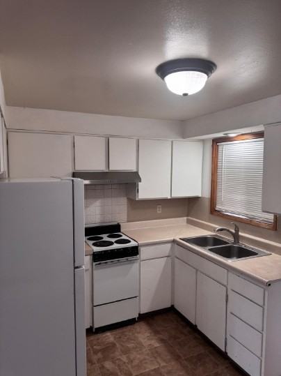 883 Southeast 11th Avenue - Photo 2 of 7