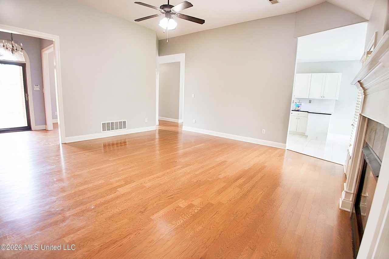 1732 Ready Dr - Photo 4 of 19