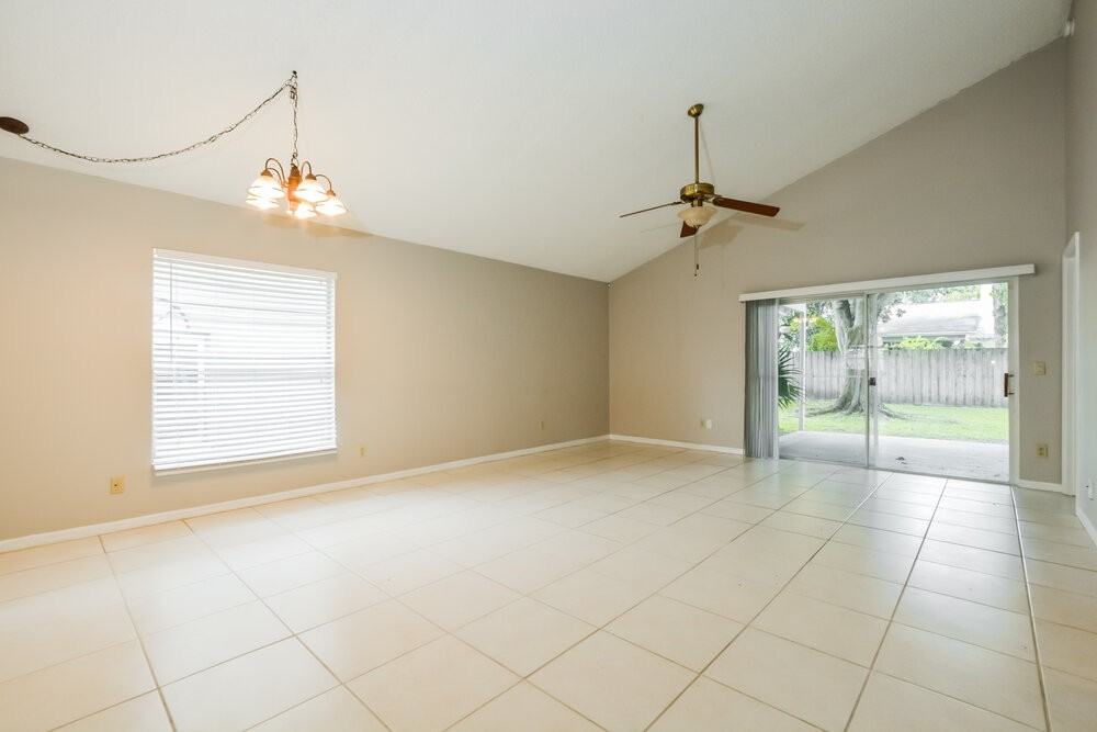 1014 Gotwalt Dr - Photo 4 of 16