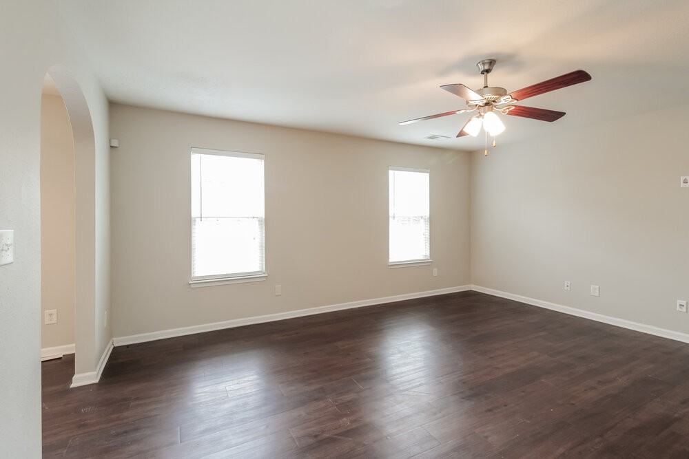 3802 Voeltz Dr - Photo 6 of 20