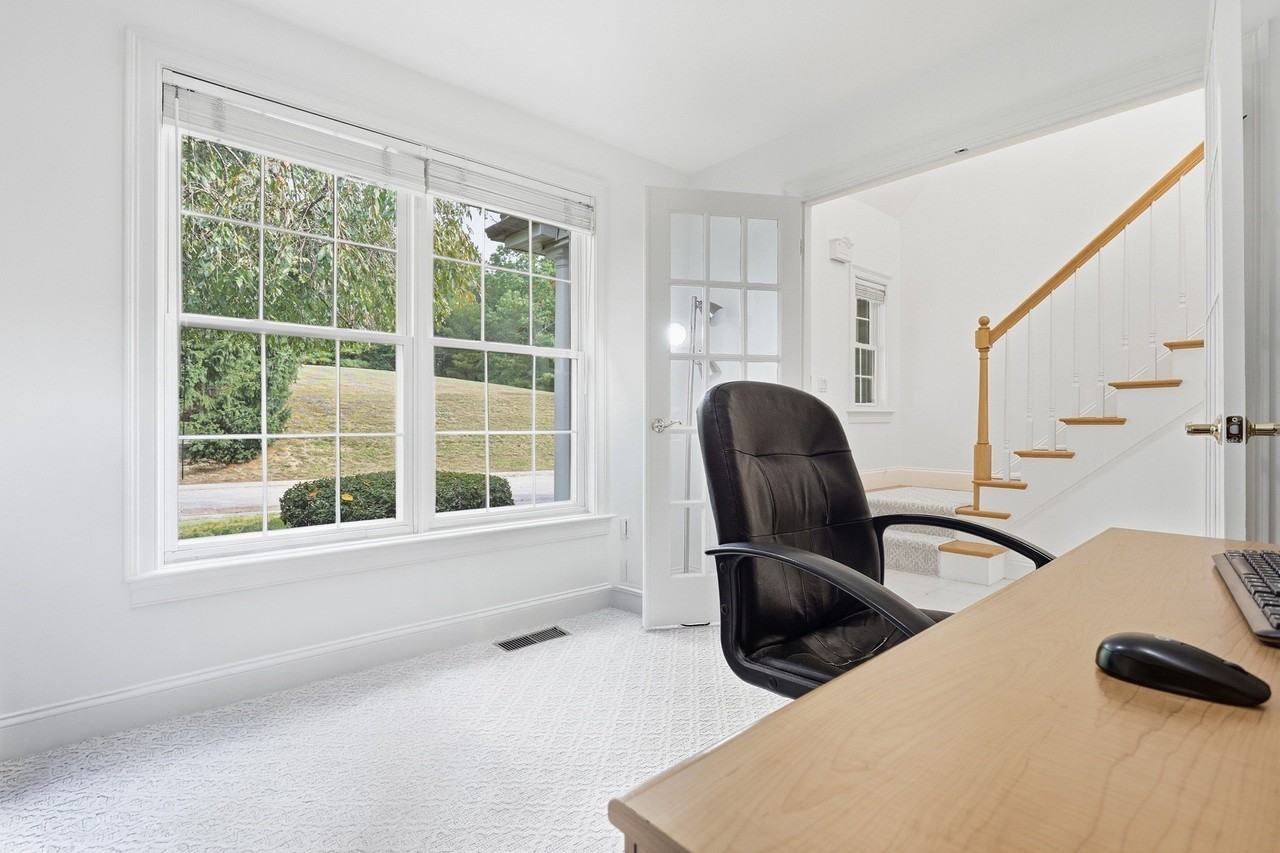 19 Meyer Hill Dr #19 - Photo 4 of 41