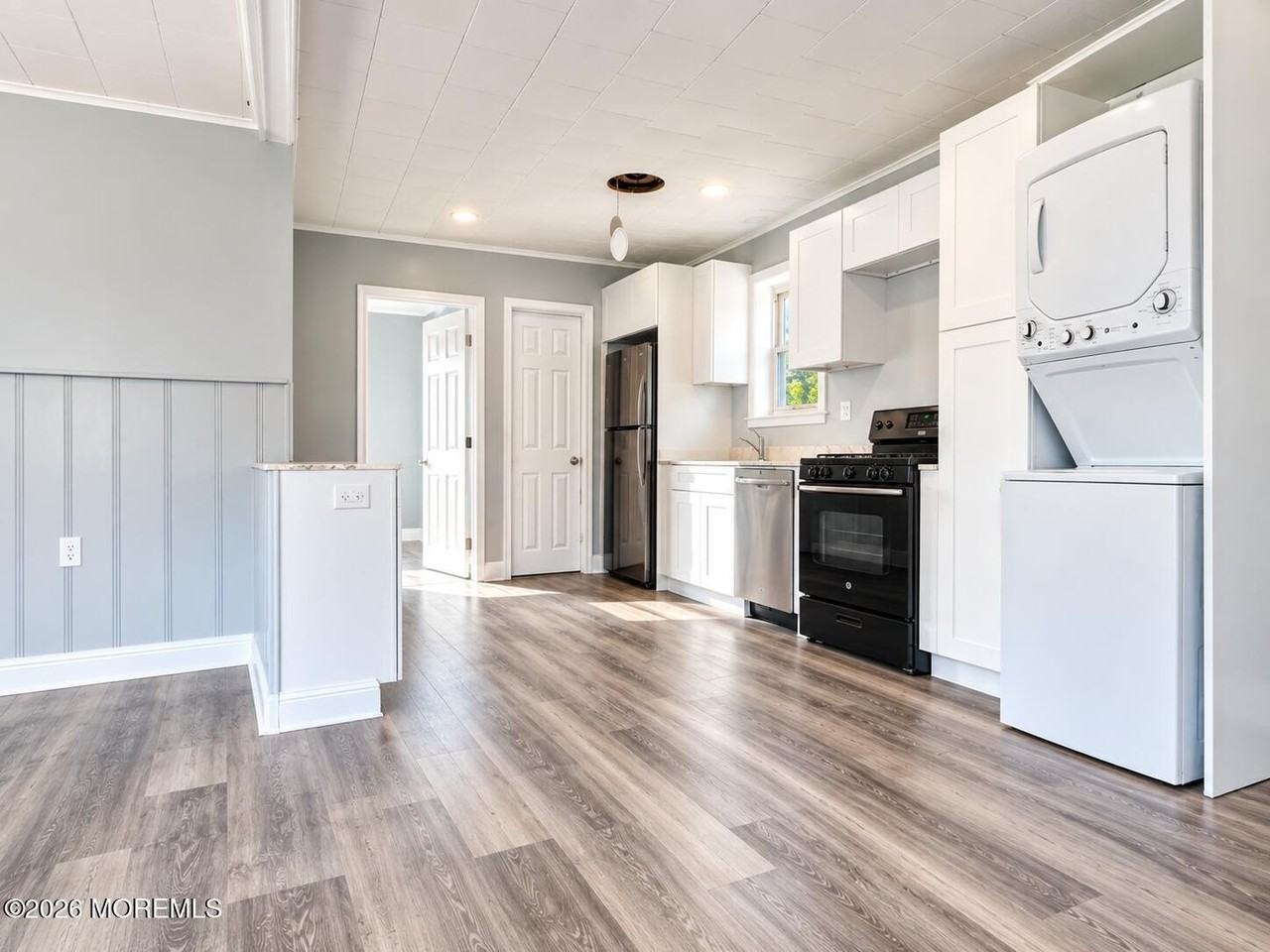 71 Oak St #R - Photo 5 of 9