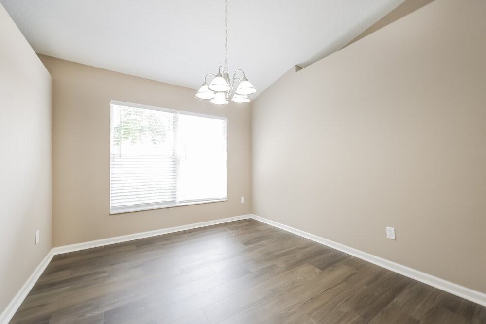 525 Oak Branch Cir - Photo 5 of 16