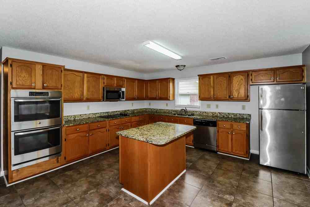 10208 Woodland Hills Dr - Photo 7 of 17