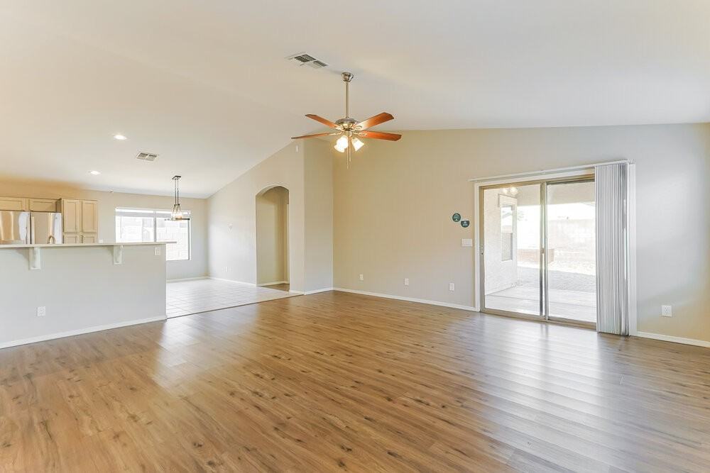 4057 S Summer Ct - Photo 4 of 16