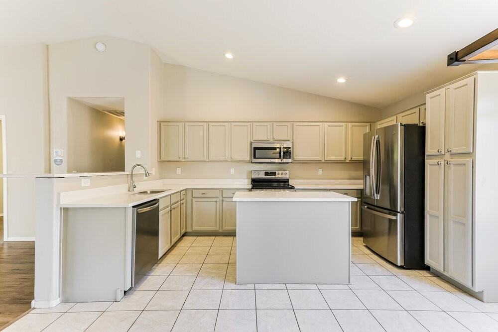 4057 S Summer Ct - Photo 7 of 16