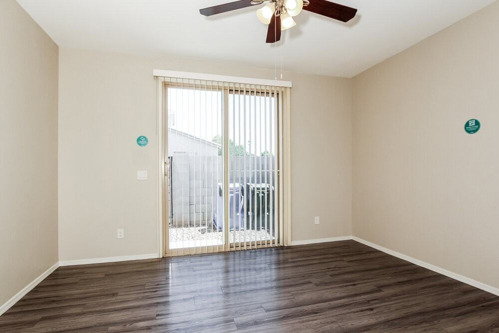 5438 W Fulton St - Photo 4 of 17
