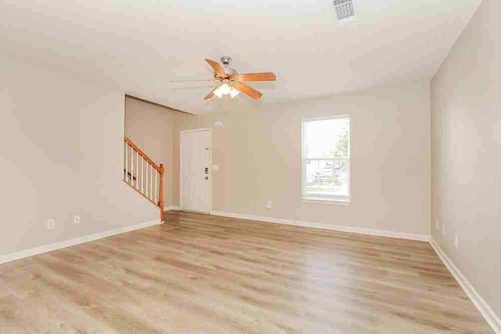 1113 Sima Shabat Ct - Photo 5 of 17