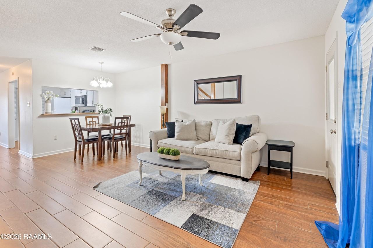 109 Southfield Pkwy - Photo 7 of 20