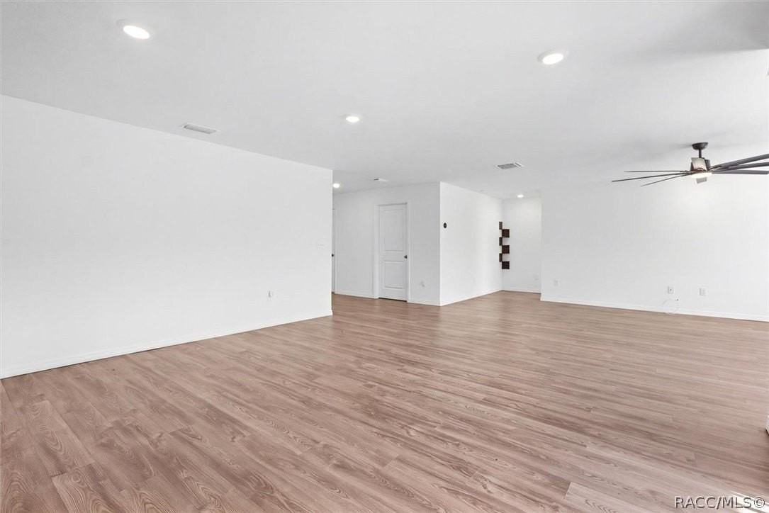 12 Pagoda Dr - Photo 3 of 39