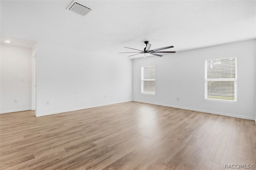 12 Pagoda Dr - Photo 4 of 39