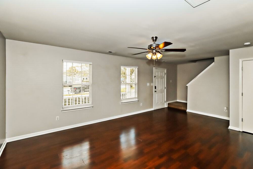 3037 Rockingham Ln Sw - Photo 6 of 17