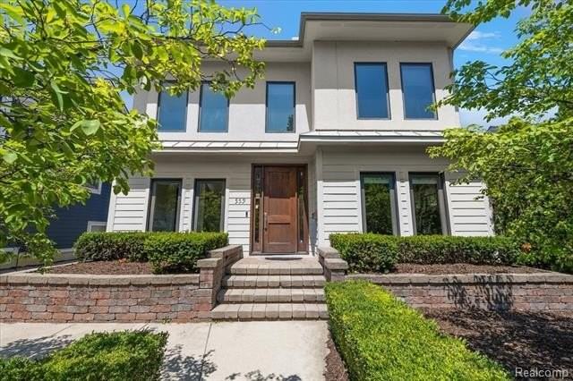 559 Bennaville Ave - Photo 2 of 50