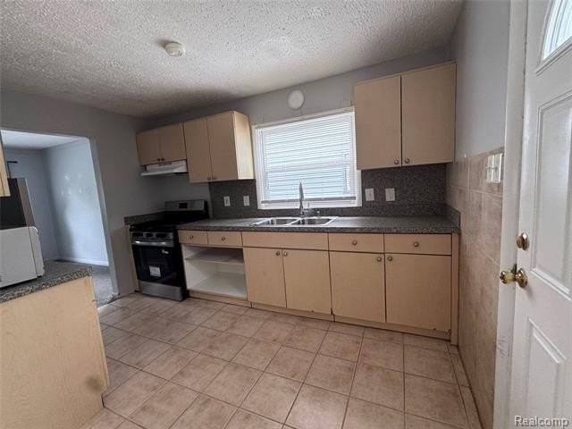 11096 Jewett Ave - Photo 3 of 12