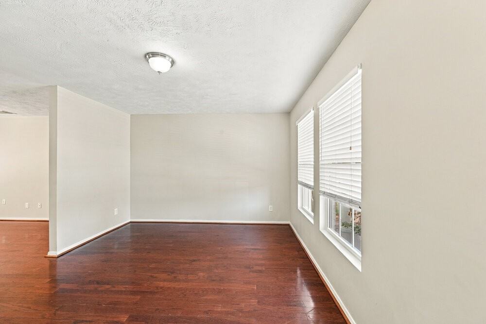 5153 Sunsail Dr - Photo 4 of 17